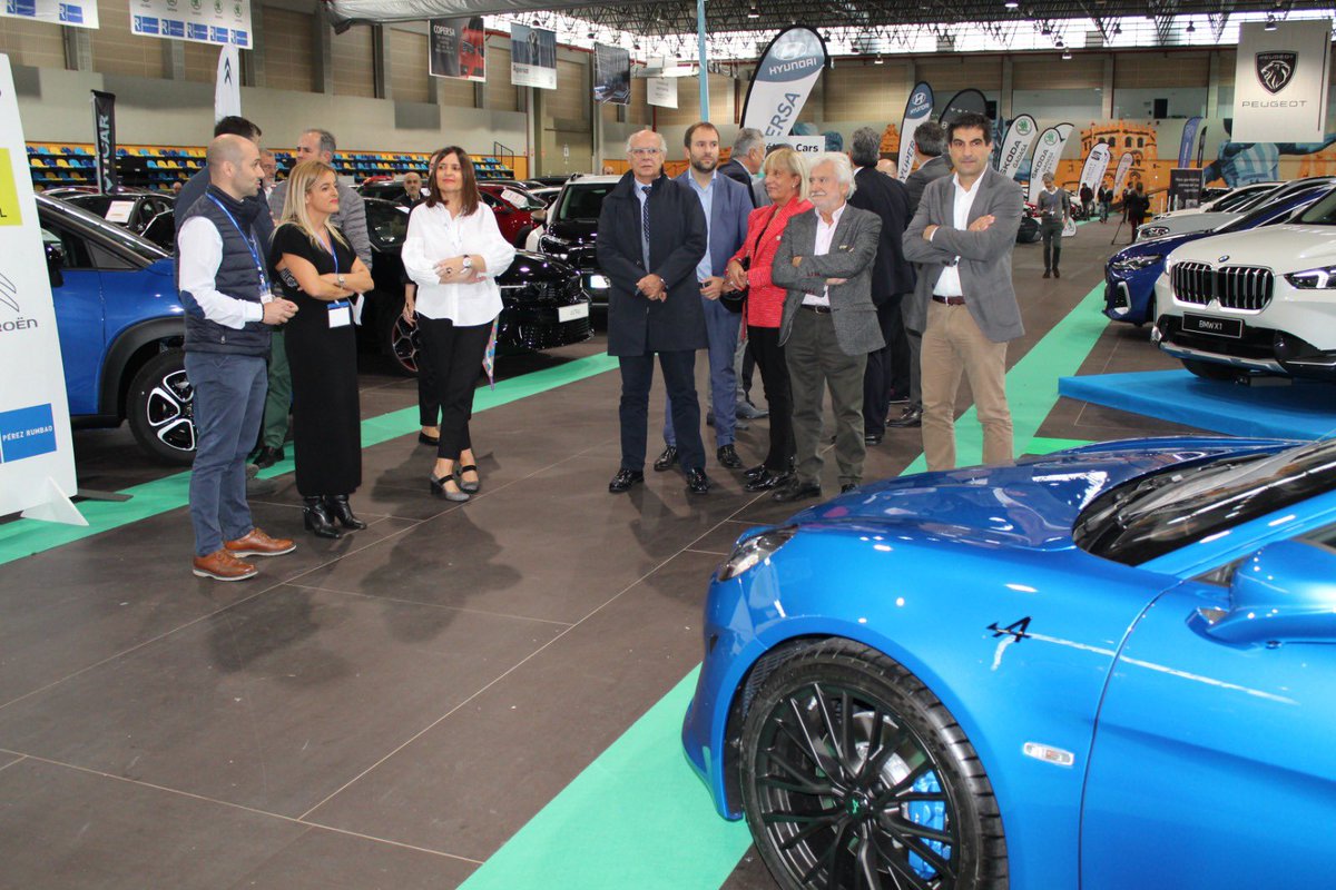 roslufe's tweet image. Inauguración e visita ao 13 Salón do Automóbil, organizado por @EXPOURENSE e ACAUTO, colaboración da @DeputacionOU. #ACAUTO #SalónDoAutomóbil.
