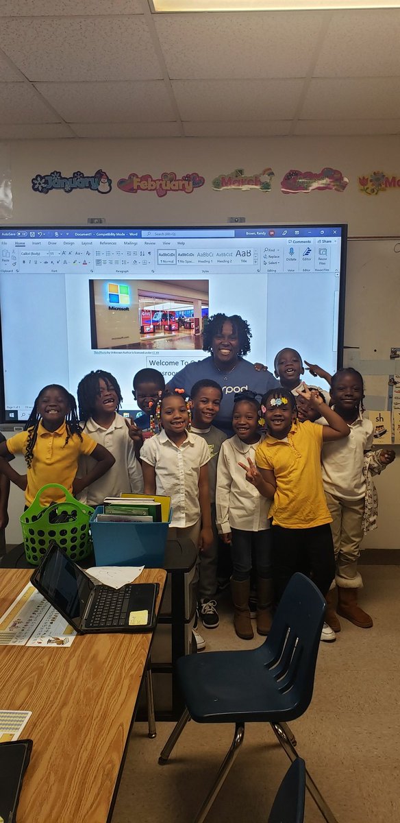 ladylanguage411's tweet photo. What an amazing time @FickettES this morning! Thank you Principal Grant, Team & Ss for such wonderful hospitality!๐ @APSITKrynica @apsitnatasha @MIEE_Flopsie
๐I read Mango, Abuela & Me to Mr. Brown's 1st graders + repped @CAU+ @nearpod!๐ฅณ
#MIEExpert #myCAU #LearningExchange22 https://t.co/OKbmiYOsuy