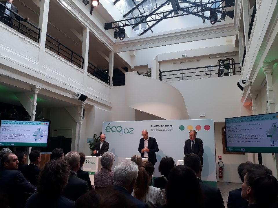 L’Union #HLM partenaire du dispositif d'alerte #Ecogaz mis en place par @GRTgaz, avec le concours de l'<a href="/ademe/">ADEME</a>. Avec #Ecogaz et #Ecowatt, le Mouvement #HLM fait de l'information des locataires une priorité en matière d'adaptation de la consommation énergétique. <a href="/emmacosse/">Emmanuelle Cosse</a>