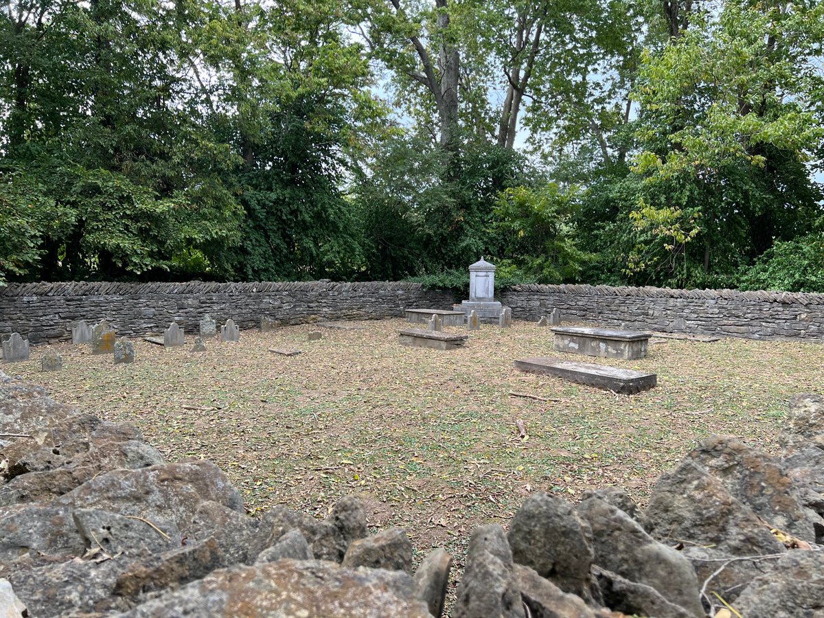 danvilleky's tweet photo. The smallest park in the KY State Parks system is Isaac Shelby Cemetery, right outside Danville, where KY’s first governor is laid to rest. Open daily 9-5.
Find out more here - https://t.co/BTdj5dQ07G

#history #kentucky #governor #isaacshelby #danvilleky https://t.co/MJAmMcusHu
