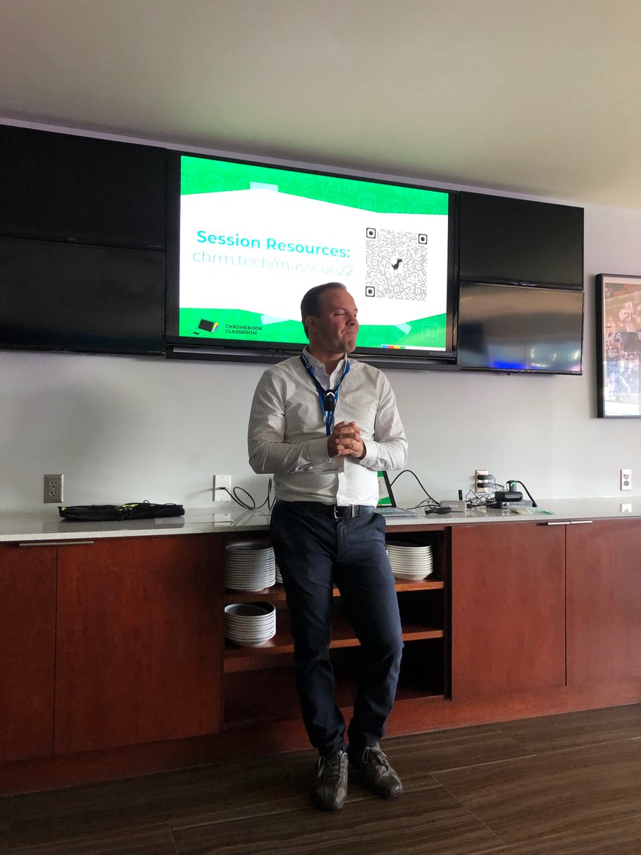 MsMSHSScienceS1's tweet photo. Just attended an amazing session @MassCUE w/ @jrsowash learned about #screenpals extension and so much more, I see a TTT about this in the future! #lifelonglearning #MassCUEis myhappyplace https://t.co/3LnBtOLhdP