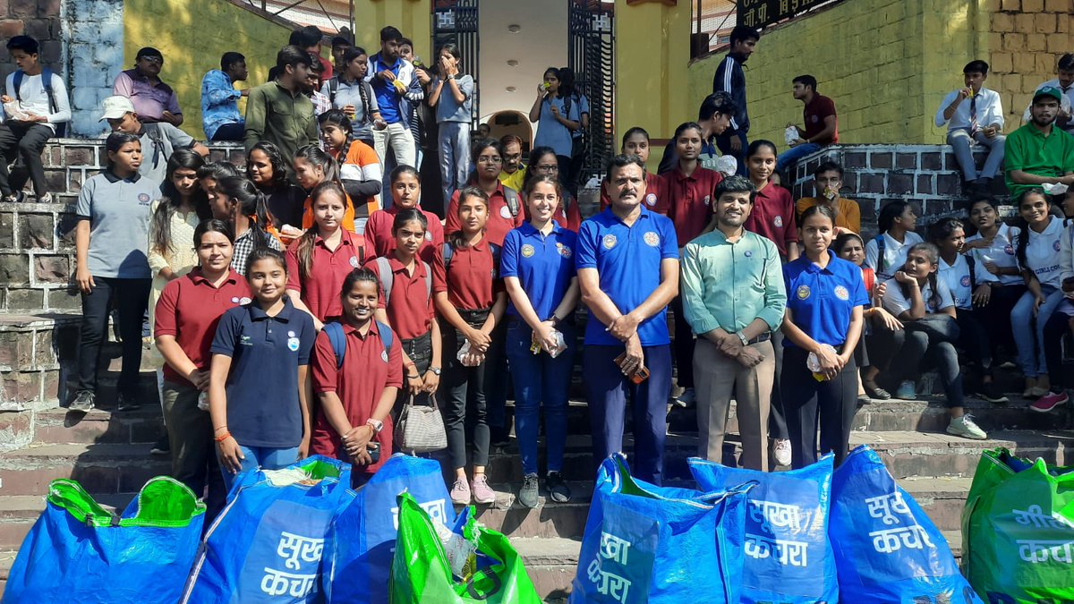 GaykwadSuhasini's tweet photo. Jai hind
Mega cleanliness drive under clean INDIA 2.0
#cleanindiawithnss #CleanIndia2
@YASMinistry @ianuragthakur @_NSSIndia @NSSRDBhopal @NITKM2021 @pankajsinghips @Rajkumarnss @RAHULSINGHNSSMP https://t.co/72RHdPj84v