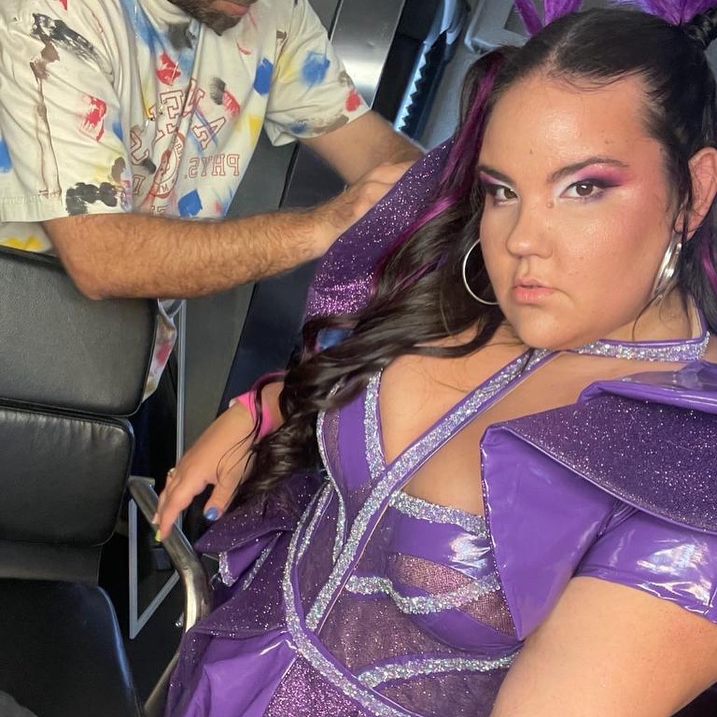 nettabarzi's tweet photo. I’m going allll purple for #SpiritDay. I know you all really know me, and you know it’s so important to me that we take a stand against bullying and support LGBTQ youth. Join me and @glaad and go purple today 💜💜 https://t.co/WjZ7to8Y94