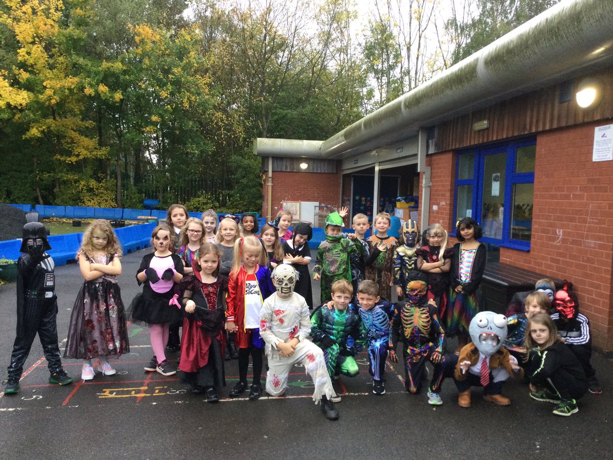 Year 2 had a scarily exciting day dressed up for Halloween and raising money for our wonderful Fairway PTA! <a href="/FairwayPTA/">Fairway Primary pta</a>