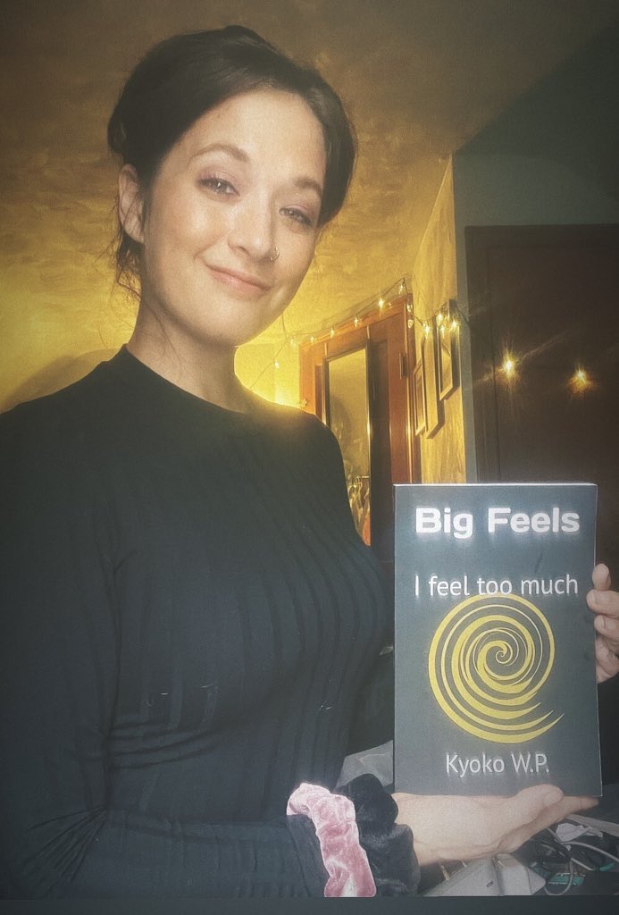 kyokoTHEpoet's tweet image. A collection of Poetry about love, beauty, grief, pain, trauma, motherhood, chronic illness &amp;amp; mental illness.
(and all that’s in-between)

Every word on each page comes directly from the soul.

#proudmom
#poetry 

Big Feels: I feel too much 
a.co/d/4vMJzw2
