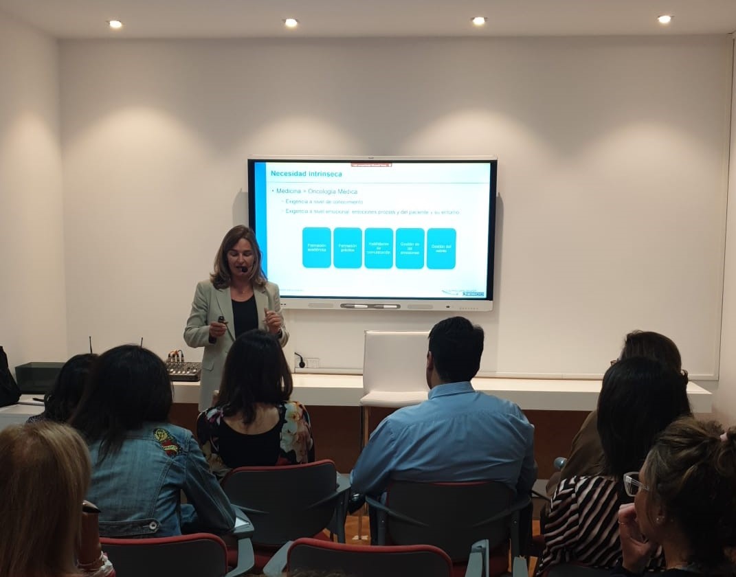 Una experiencia diferente hoy en #ChangeDayEEC gracias a <a href="/clovisoncology/">Clovis Oncology</a> y Cristina Adán, Directora del Departamento Médico, conociendo como el #coaching puede ayudar a reforzar el vínculo de confianza entre médico y paciente.