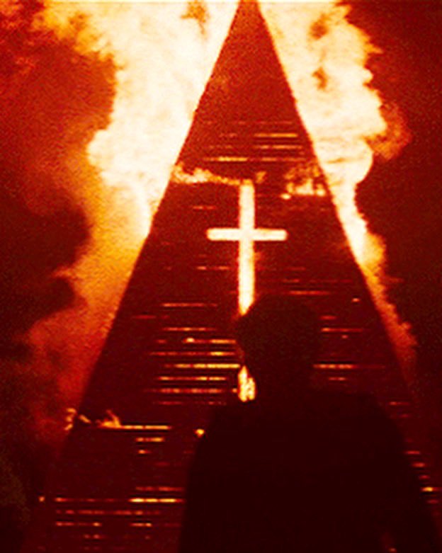 internal_cauld's tweet photo. When your vacation rental is giving off some serious Mandy vibes. Mountain lux on the outside, cult church on the inside.
#NicolasCage #PanosCosmatos #Mandy #SpectreVision #HorrorCommunity #Airbnb #vacation https://t.co/TEe5gpnL83