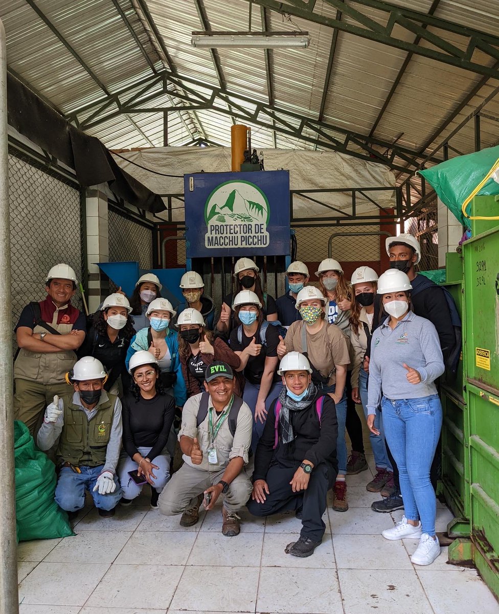theGREENprogram's tweet image. We are big believers in learning while doing, and Peru is the perfect destination to do just that. While there&apos;s always time for fun, like visiting Machu Picchu, or traversing through zip lines in the cloud forest, we prioritize sustainability education.⁠
⁠