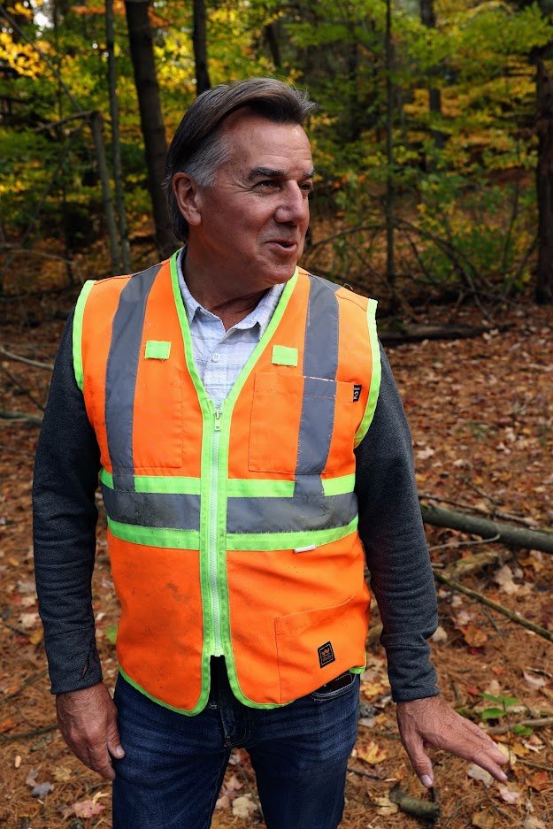 A man in his element. Pat Curran at @curranrenewables has spent a life in the woods, sustainably managing them and finding ways to add value. Spent a day with him this week to celebrate #nationalforestproductsweek22. Thanks Pat.