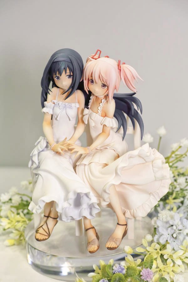 🌸 pink figures tweet media