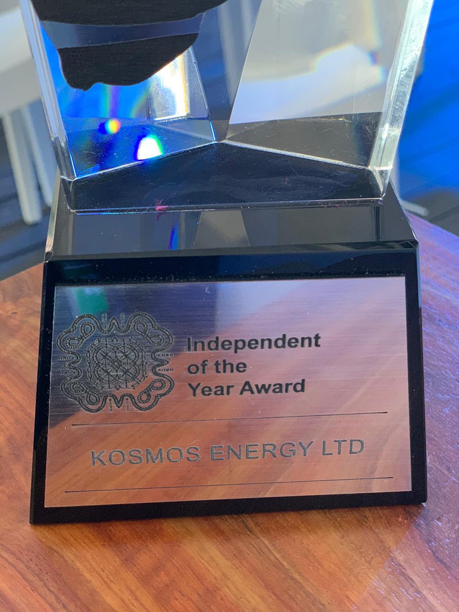 EnvoFidel's tweet photo. Kosmos Energy is proud to present the Best Independent of the Year award from the AEW. We are excited with the African partnership as we continue to work in our journey to unlock the great potential from the Atlantic Margin https://t.co/KzuJI7MCiq