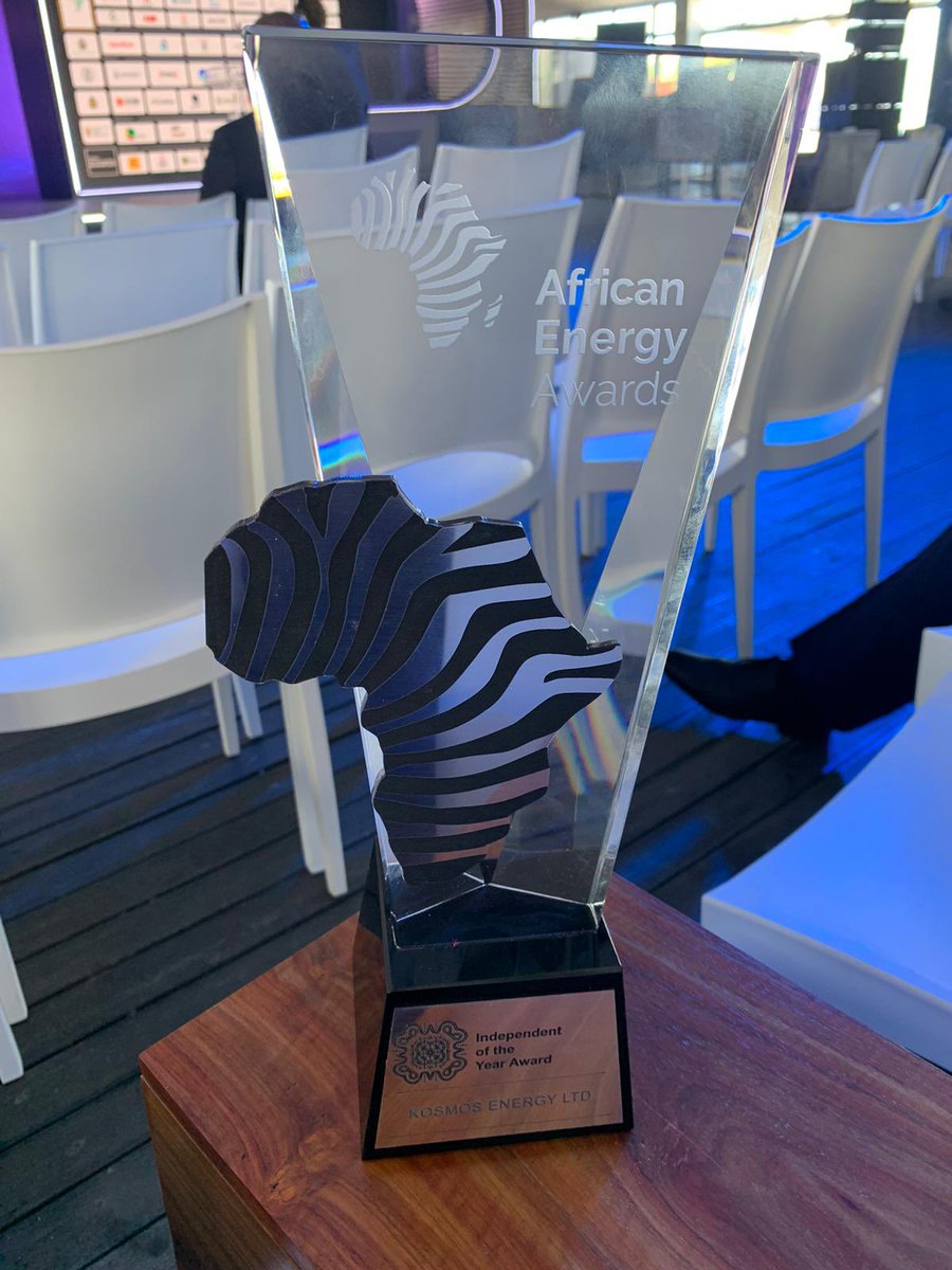 EnvoFidel's tweet photo. Kosmos Energy is proud to present the Best Independent of the Year award from the AEW. We are excited with the African partnership as we continue to work in our journey to unlock the great potential from the Atlantic Margin https://t.co/KzuJI7MCiq