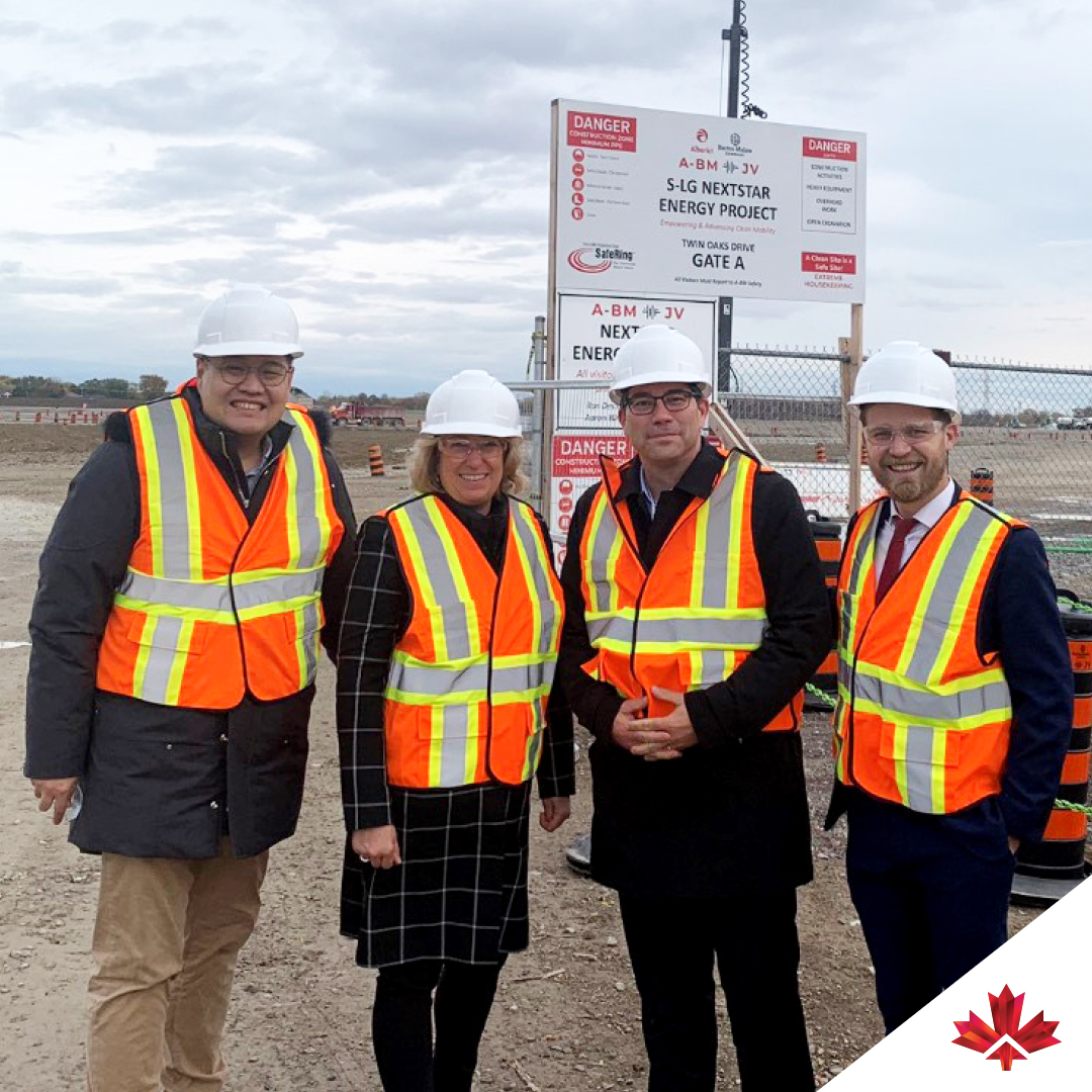 invest_canada's tweet photo. At yesterday’s @APMACanada conference, our CEO @LaurelBroten spoke to #automotive industry leaders on the importance of #FDI in fueling Canada’s #EV industry, which has the only end-to-end supply chain in the Western Hemisphere. 🚘🔋
#InvestinCanada #APMA70 #EVs #ElectricVehicle https://t.co/Pw6YhqdOCr