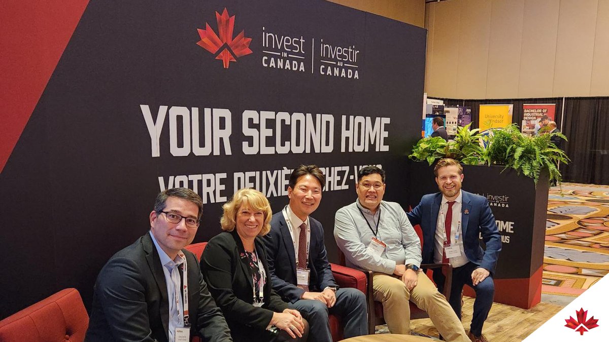 invest_canada's tweet photo. At yesterday’s @APMACanada conference, our CEO @LaurelBroten spoke to #automotive industry leaders on the importance of #FDI in fueling Canada’s #EV industry, which has the only end-to-end supply chain in the Western Hemisphere. 🚘🔋
#InvestinCanada #APMA70 #EVs #ElectricVehicle https://t.co/Pw6YhqdOCr