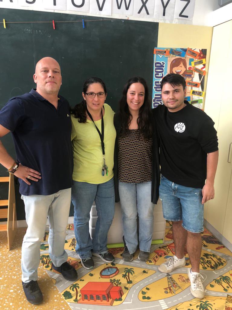MaristesCat's tweet photo. Avui l’equip de #Missió de serveis centrals ha estat acompanyant la referent de #Pastoral de l’#ASCompartir. #SomMaristes #Enscuidem https://t.co/ECOOWcx7H1
