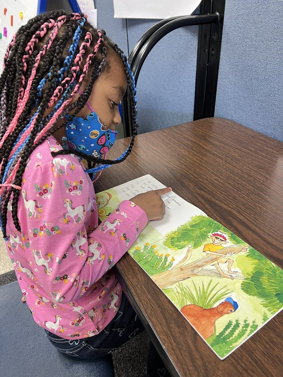 kjrussell01's tweet photo. This girl is making huge gains in her reading and writing! So proud of her 🧡#ResultsMatter #WhateverItTakes #ReadingRecoveryWorks
@JCPSRR @AllisonHenryRR @bethanyhardesty @amygoodenoughRR @RG_CDLI_Exec @Principal061 https://t.co/y5cYVdsG0U
