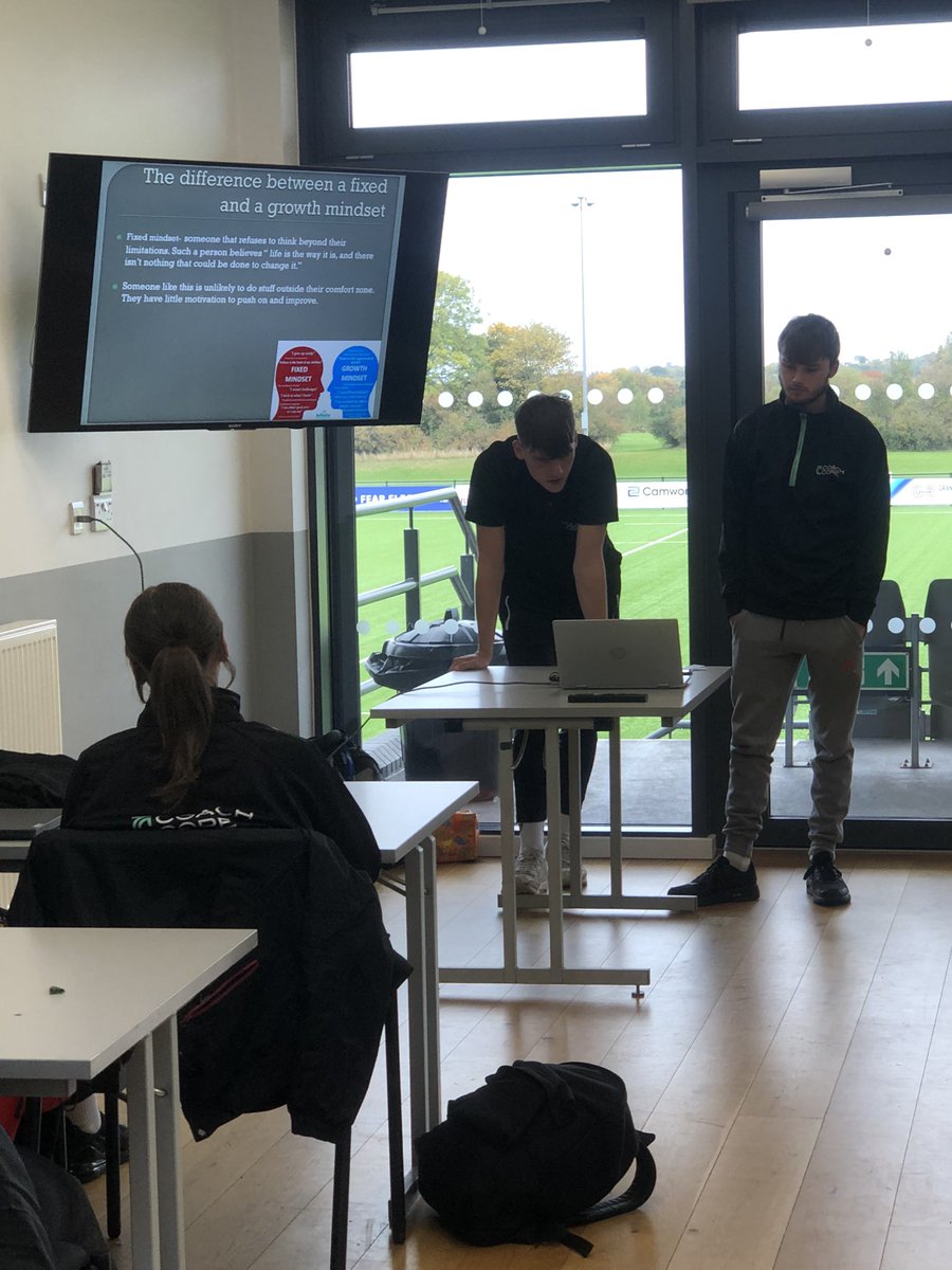 Great energy in class today with the team co delivering on core principles of the ‘Future Coach’ and how they want to have an impact in this way! @WeAreCoachCore @EmpireFightingC @BSFound @GlosCricketFdn @wesportap @youth_moves @AxisTrampoline @Futurestars10