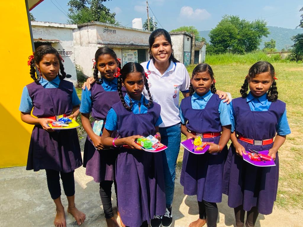 PriyaGu16996819's tweet photo. Nss ke sang khushiyo vali diwali 
@NSSRDBhopal @_NSSIndia @NssChhattisgarh @askabir_ @nssggcuCG @chakrawalalok @YASMinistry @SamarendraS21 https://t.co/QiAhHOJ6Nr