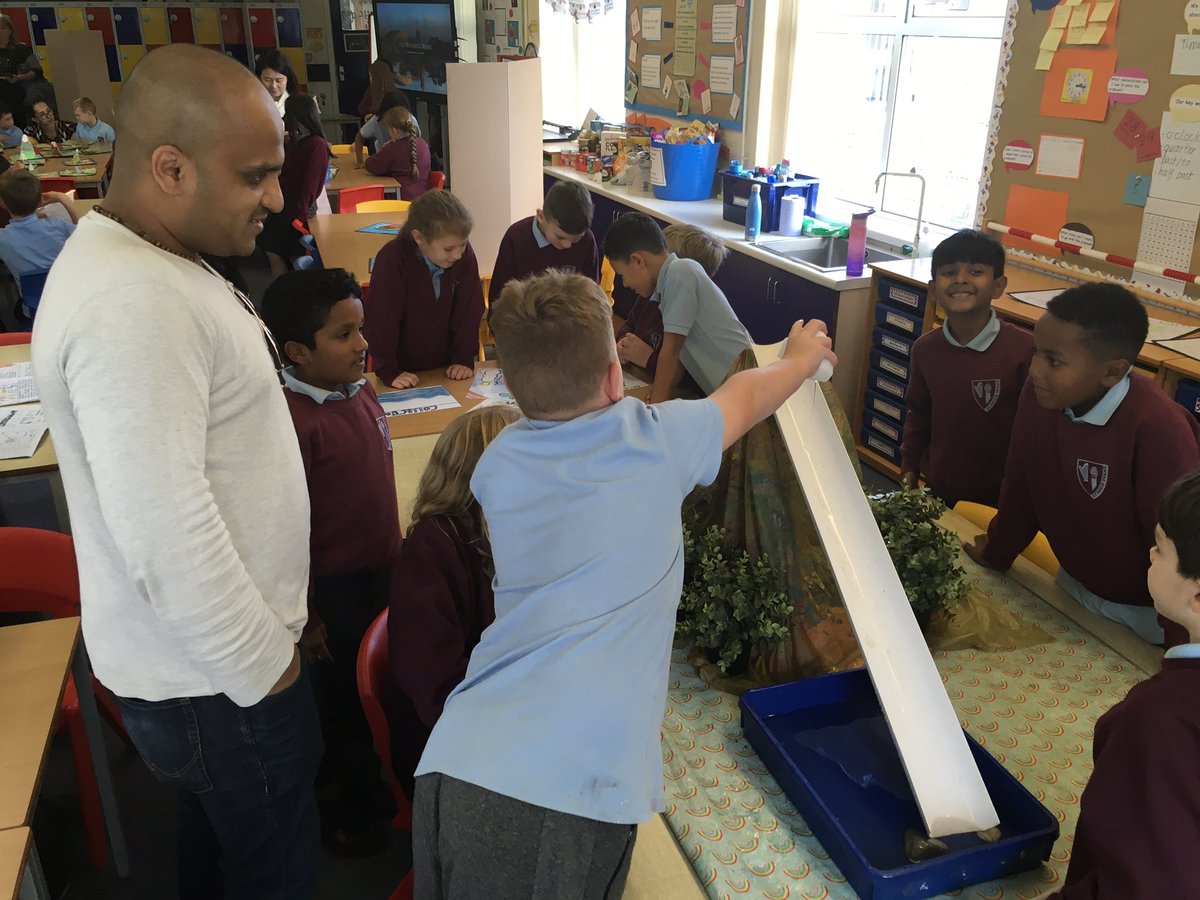 Stphilipevanspr's tweet photo. More from year 4s fantastic parent learning exhibition event #SPEhumanities https://t.co/jesUlxXMuL