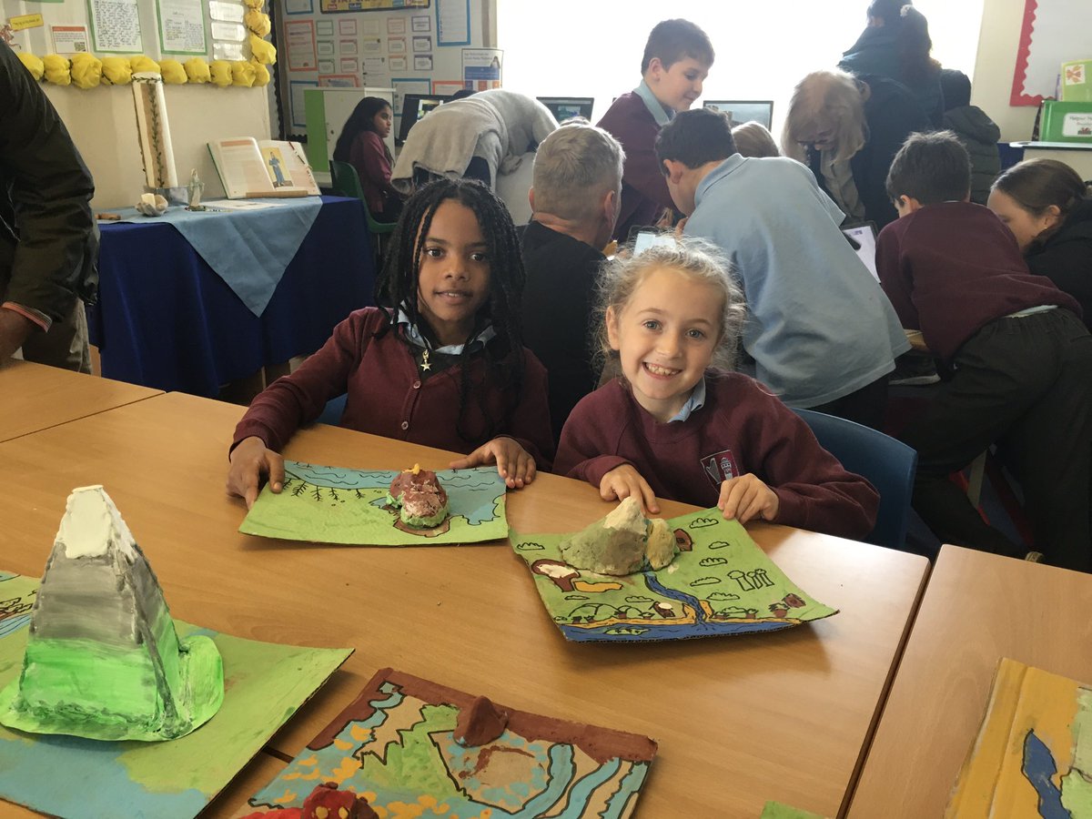 Stphilipevanspr's tweet photo. More from year 4s fantastic parent learning exhibition event #SPEhumanities https://t.co/jesUlxXMuL