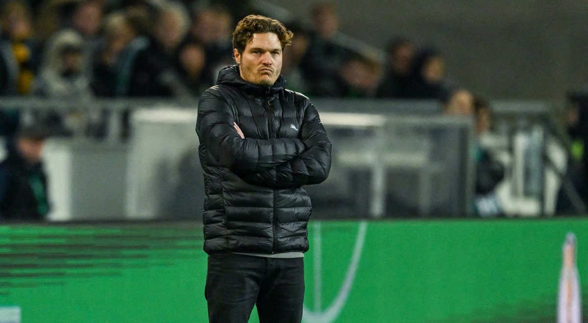 RNBVB's tweet photo. 🤯 Beim #BVB offenbaren sich immer mehr Unstimmigkeiten. Schwache Spiele und Kritik belasten das Binnenklima. Edin #Terzic rückt von seinen Grundsätzen ab (RN+): https://t.co/6pGB77dLBV #H96BVB (Foto: imago / Nordphoto) https://t.co/uSU96oEvPE