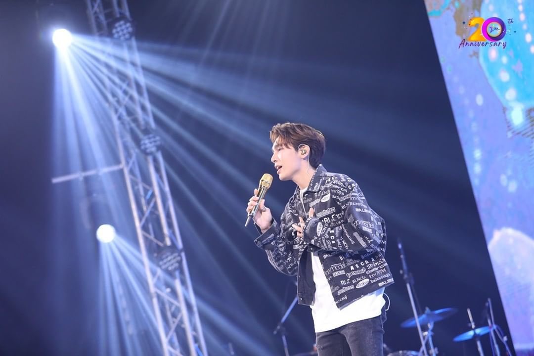 MewSuppasit_KR's tweet photo. [ 2022.10.20 IG. 9entertain ]

🔗 https://t.co/2IplaLPJRp

9ENT BD 20TH X MEW

#มิวยินดี20ปีไนน์เอ็น 
@MSuppasit #MewSuppasit 
#TurnOffTheAlarm #มิวศุภศิษฏ์  
#TurnOffTheAlarm_MewSuppasit https://t.co/wuQ8bRLSqq