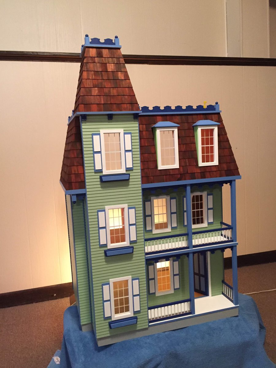 NeighborhdFP's tweet image. The Silent Auction for our annual HarvestFest dinner auction is now open for bidding!  You do not need to be present to win (LOCAL pickup is available).

Here is one of our FEATURED silent auction items - a gorgeous Victorian Style Painted Lady Dollhouse!
events.readysetauction.com/neighborhoodfo…