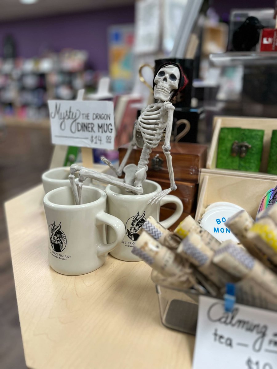 MystGalaxyBooks's tweet photo. #bonesonthetomes day 2! With things askew, and no time to brew, this cu-tea takes a dip. Too bad heβs all hip!
#bonesofthegalaxy #mysteriousgalaxybookstore #mystgalaxybooks #mysteriousgalaxy #independentbookstore #shoplocal #sandiegobookstore #sandiego https://t.co/7qIulu8QiT
