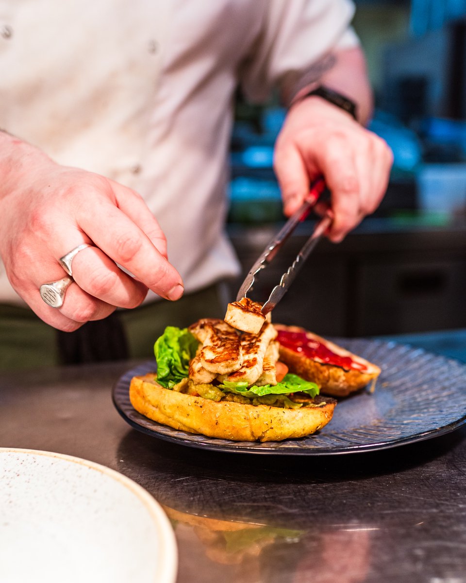 This #InternationalChefsDay we celebrate the brilliant culinary artisans serving the fantastic food in our hotel restaurant.  From fresh specials to our amazing a la carte menus, our kitchen team work hard to bring you delicious dishes every day of the week.