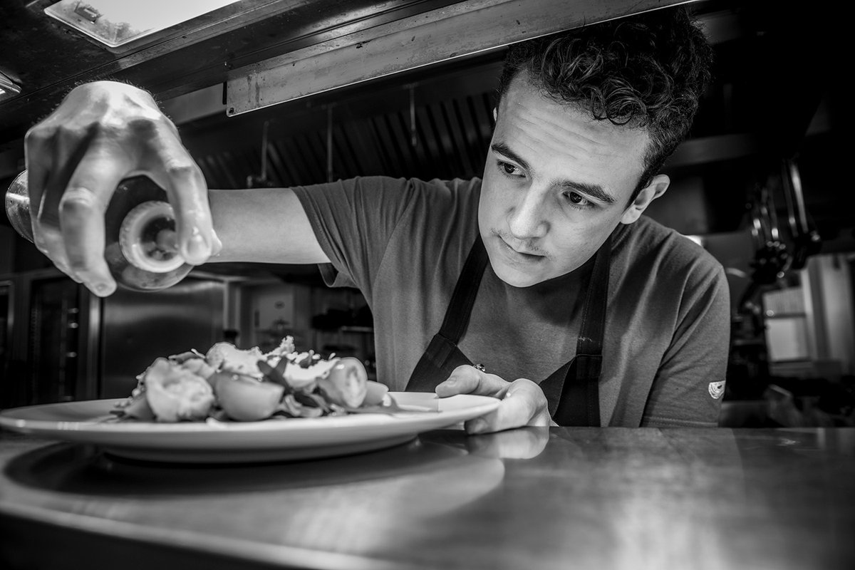 This #InternationalChefsDay we celebrate the brilliant culinary artisans serving the fantastic food in our hotel restaurant. From fresh specials to our amazing a la carte menus, our kitchen team work hard to bring you delicious dishes every day of the week.