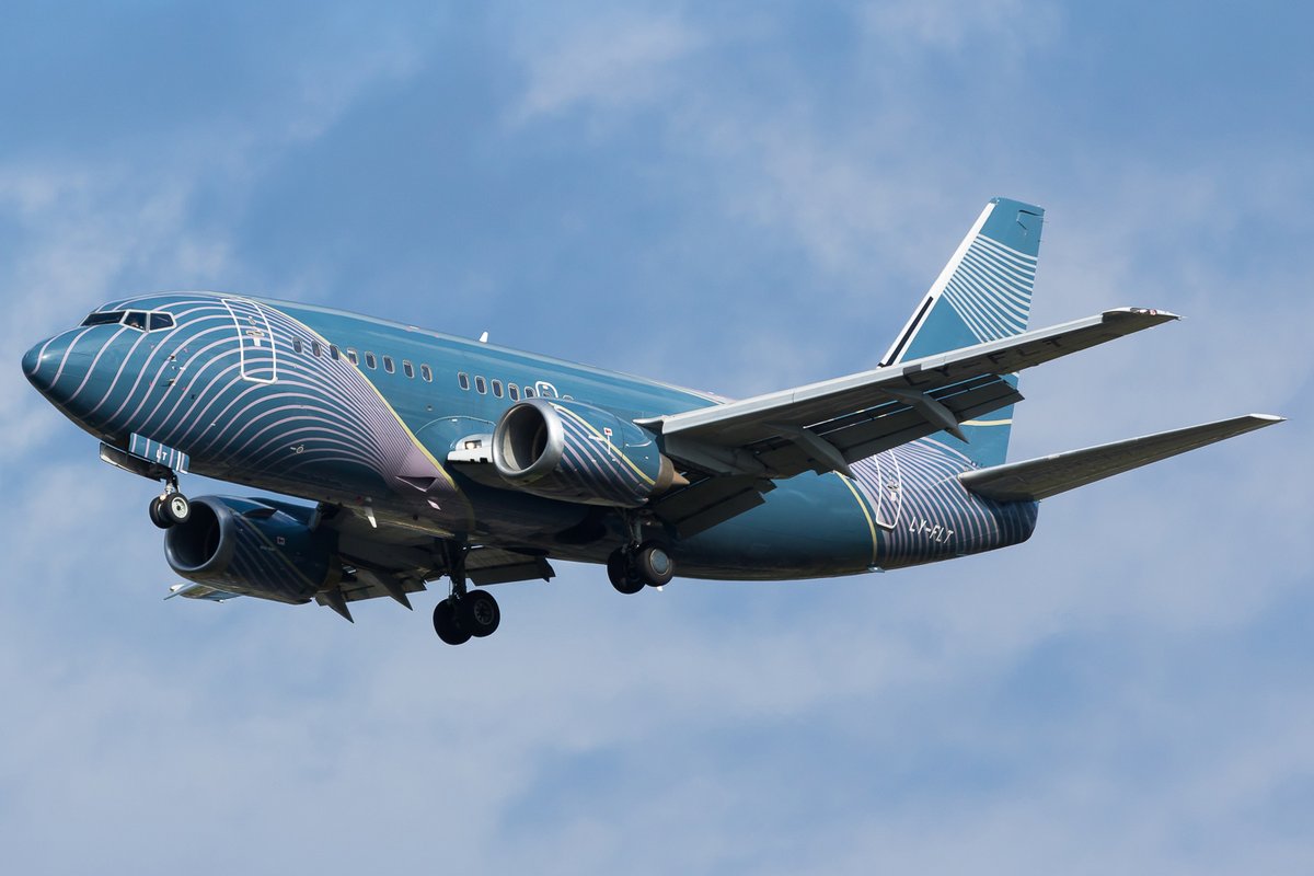 spotterguidenet's tweet image. KlasJet Boeing 737-500 on short final of Warsaw Airport #klasjet #poland #epwa #boeing #aviation #spotterguide #rogoszphotography

Photo is Copyright by Martin Rogosz / @rogoszphotography