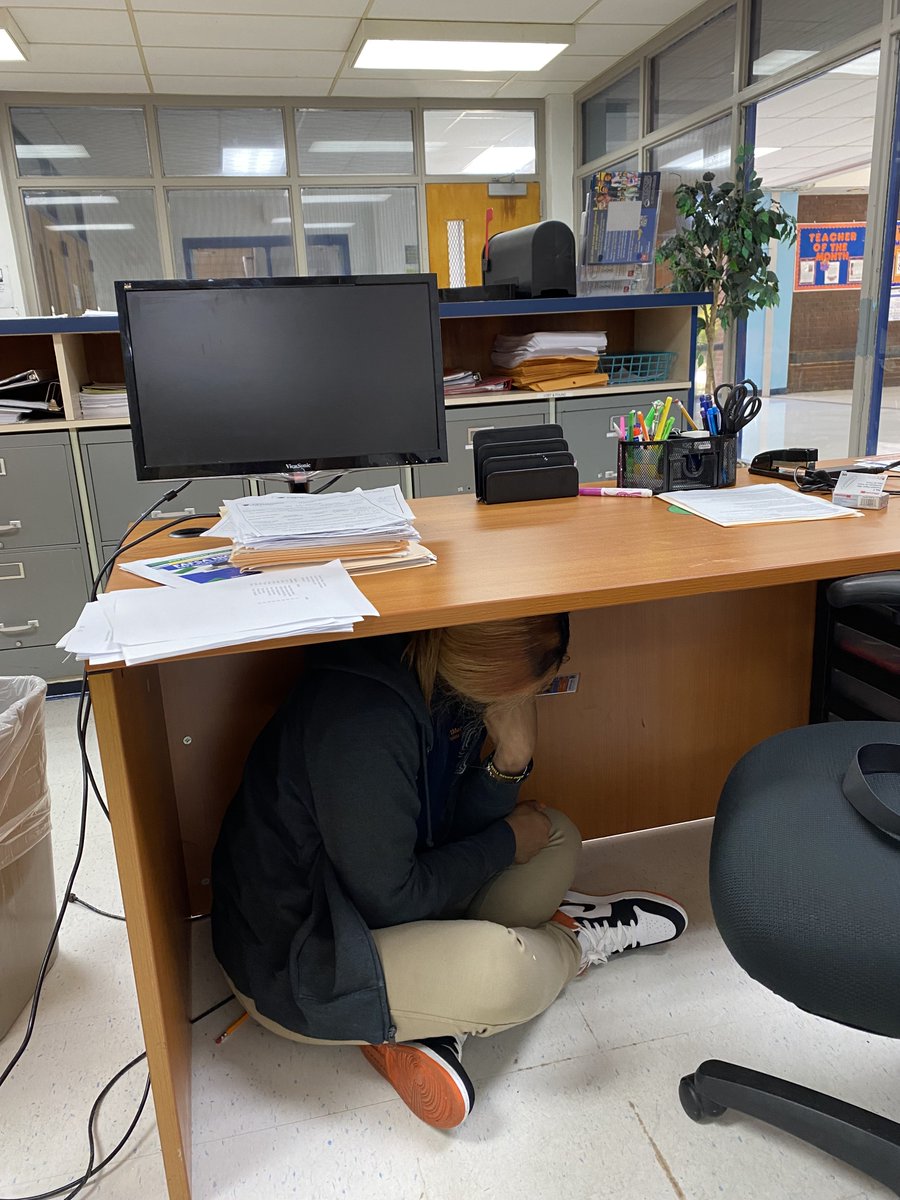 KIPPMemphis's tweet photo. Students and Staff at KIPP Memphis Collegiate High participate in the Great Central U. S. Shakeout! KIPPsters know what to do in the event of an earthquake. #KIPPMemphis #BacktoBASICS #TogetherAFutureWithoutLimits https://t.co/CQNXKS3ANE