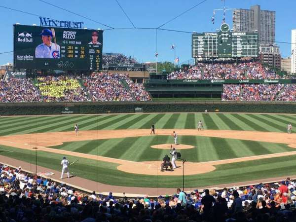 NeighborhdFP's tweet image. he Silent Auction for our annual HarvestFest dinner auction is now open for bidding!  You do not need to be present to win (LOCAL pickup is available).

Here is one of our FEATURED silent auction items - 2 tickets to Opening Day for the Chicago Cubs!
events.readysetauction.com/neighborhoodfo…