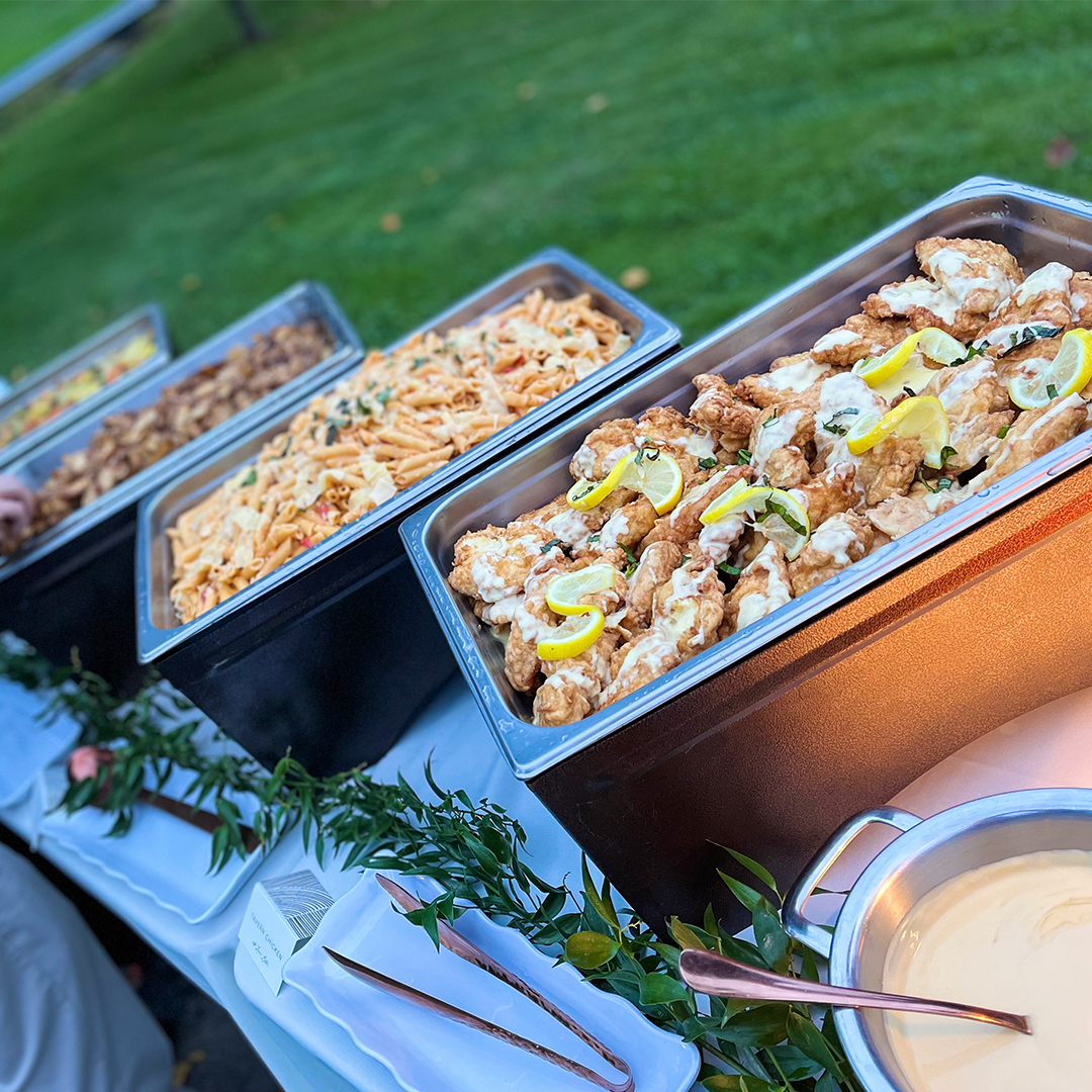 CTTCatering's tweet photo. ✨Serving up delicious food & drinks @mandanabarn✨
.
.
.
.
#mandanabarn #cny #wedding #reception #venue #catering #cater #foodspread #bar #bartender #eventvenue https://t.co/9qeQitkdOG