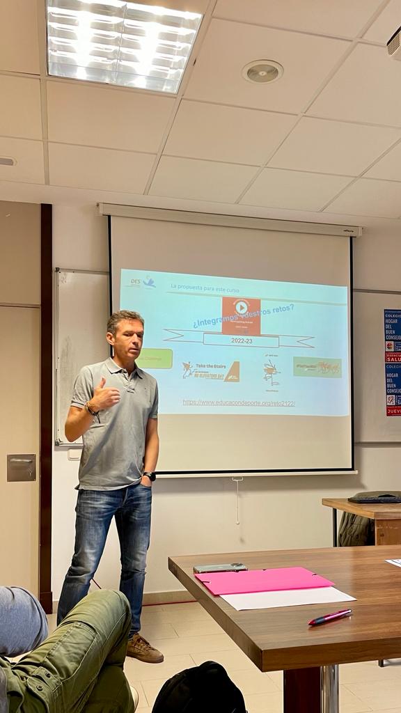 educacondeporte's tweet photo. Los colegios comprometidos con la educación y la salud de Madrid celebran una sesión formativa conjunta en el @CbcPozuelo. https://t.co/uiszh312qI