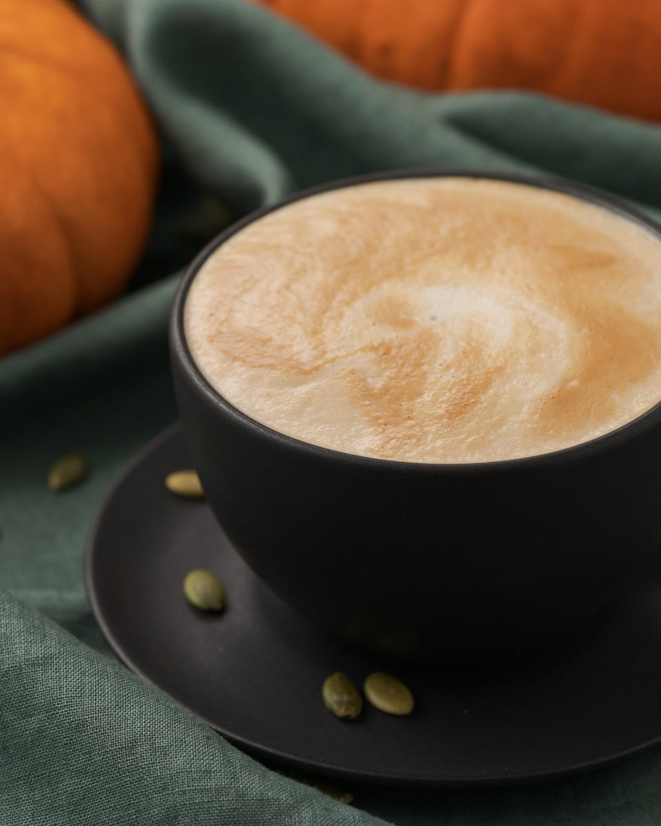 Sip into a world of pumpkin spice with a Upouria Pumpkin Spice Cappuccino. 🧡🎃🍂 Contact a Sunny Sky rep to learn more! 
#pumpkinspice #psl #pumpkinspicelatte #latte #pumpkinspiceeverything #upouriapumpkinspicecappuccino #upouria #SunnySkyProducts #BeverageSolutionsProvider