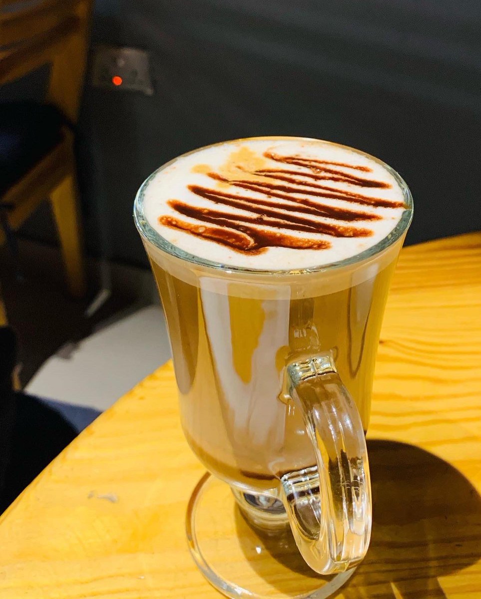vibeCafe_sd's tweet photo. الخميس في فايب كافية 😍😍
تعالوا انتوا واصحابكم واستمتعوا بمشروباتنا المختلفة 😍🫖

موقعنا : خرطوم ٢ - جوار استوديو ماجيستك 
#Vibecafe #Vibecafe_sd https://t.co/xB7v6p7NjB