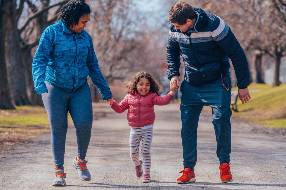 TCTrail's tweet photo. Tip to get your kids (and reluctant adults) out on the #TransCanadaTrail: make up a song about everything you see along the way 🌲🐦🌞
📷: Jennifer Mahon
📍: Ville de Montréal https://t.co/BxyHfmMRFS