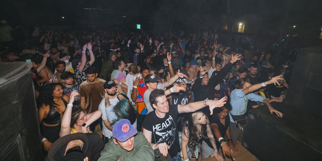 HAM_Promotions's tweet image. Who's ready to go crazy at the Dallas Dubstep Takeover tomorrow? 

Powered by Bass Boss  🔊