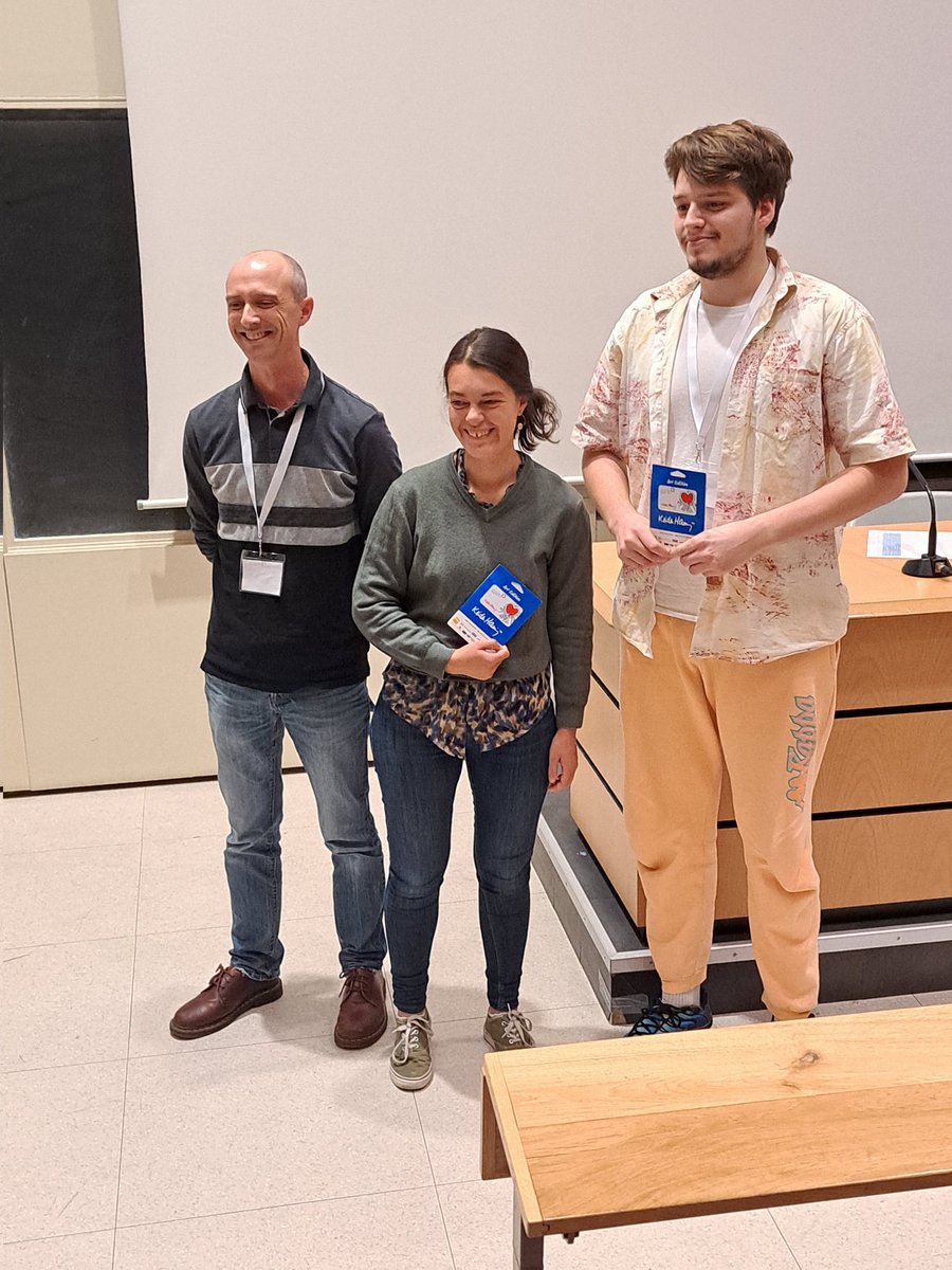 microbup's tweet photo. Congratulations to the winners of the best talk and the best poster présentation @LudivineRoyer and @BasileBeaud #microbup https://t.co/6IjncPZzDQ