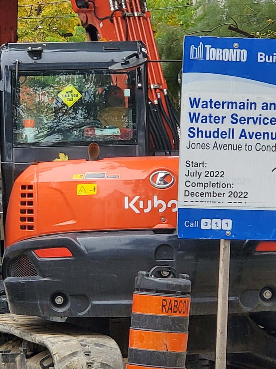 declousie's tweet photo. @cityoftoronto @311Toronto @JohnTory Is this the type of message (see sign in window) the city wants to send to it's residents? May want to have a chat with the company contracted to do watermain repairs. https://t.co/Z9IR5Dsoc9