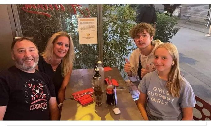 PatrioteEngager's tweet image. #JusticePourLola #lola12ans 🙏😭❤️ Une famille heureuse tranquille paisible  restaurant cet été Mais " Une Chance " a croisé Lola et le drame et arrivé 🙏