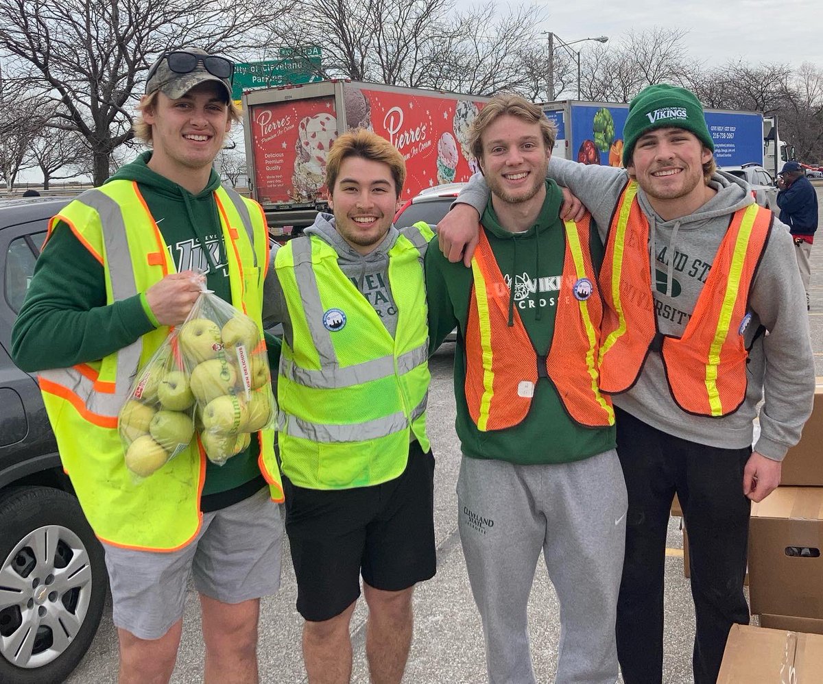 Better People Make Better Vikings.

#MoreThanAGame x #CommunityVikes