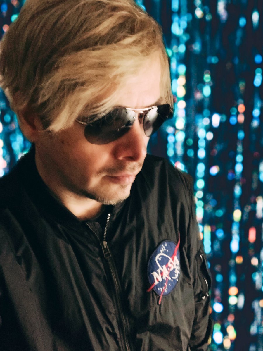 ImJonnyFerrari's tweet photo. Let’s get the first casino in space! Online poker satellites for seats with digital currency 😎. I got this! @elonmusk #Space #NFT #Poker #Casino #SpaceX #innovation #CryptoNews #Bitcoin #Cryptocurency #Gaming #JonnyFerrari #NASA #USA 💯 https://t.co/tkyB5pkukF
