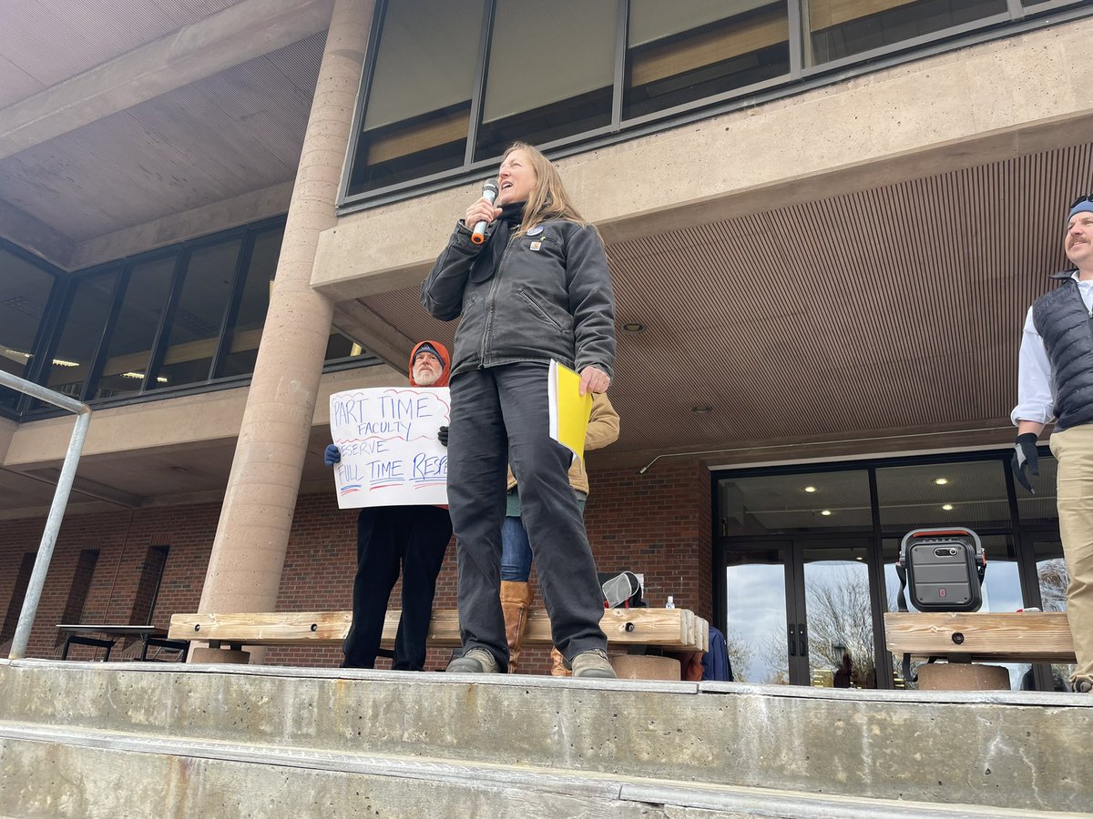 “<a href="/uvmstaffunited/">UVM Staff United</a> stands with part-time faculty in your fight for a fair contract. When we fight, we win!” #vtpoli <a href="/UAunion/">United Academics UVM</a>