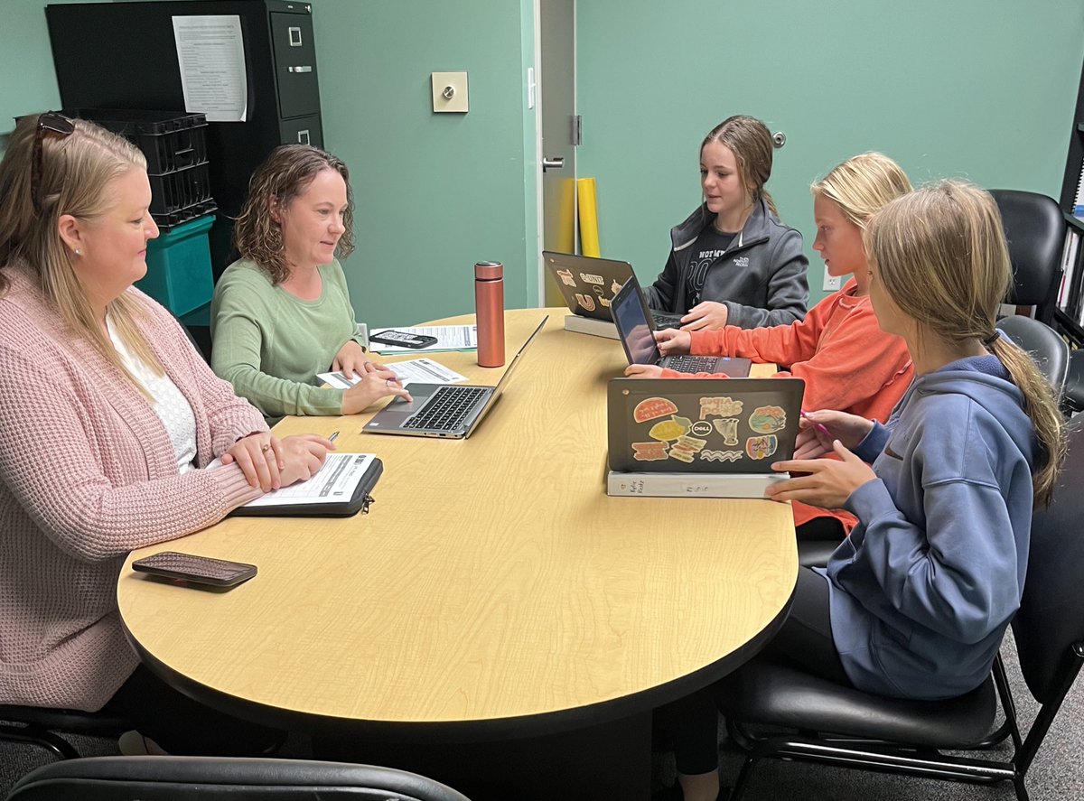 SMuehleman's tweet photo. Third Time is the Charm with STLP tweets! Thanks Ms. Morgan and Ms. York for all you do for these STLP Tigers and Good Luck Tigers. @MurraySchools @w_york @MurraySchools @kystlp @mechelle428 @KATE_MSU https://t.co/hHiKJBrPZs