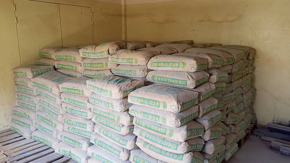 csfp_btp's tweet image. Dans la cadre de la convention de partenariat entre la fondation Sococim et le CSFP BTP,  le centre a bénéficié d&apos;un don de 50 tonnes  de ciment.  La livraison de 25 tonnes vient d&apos;être effectuer. 
Le CSFP BTP remercie la fondation SOCOCIM et tout le groupe SOCOCIM INDUSTRIES.