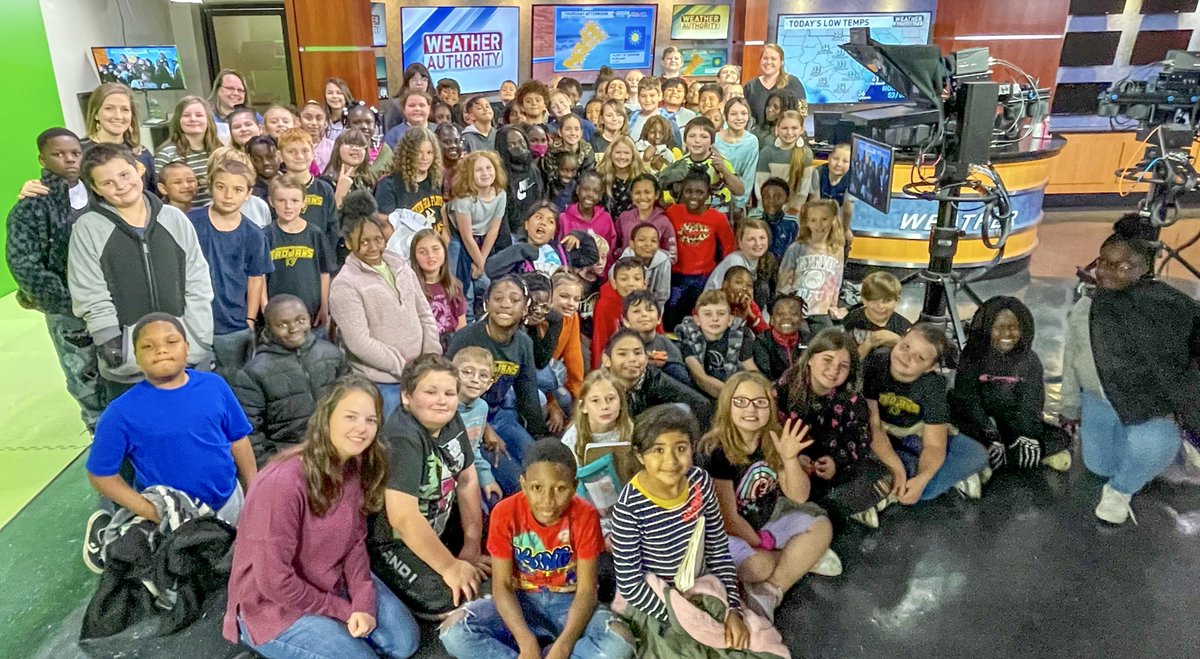 EdPiotrowski's tweet photo. Busy but very fun morning with two driveby birthday celebrations and a station tour!
1.  Pastor John Kirby - Forestbrook Baptist Church
2. Patricia Kistler - Carolina Forest
Happy birthday John and Patricia!
3. 4th graders from Green Sea Floyds Elementary. 
Nice to see you all! https://t.co/CyfCrZSGXU