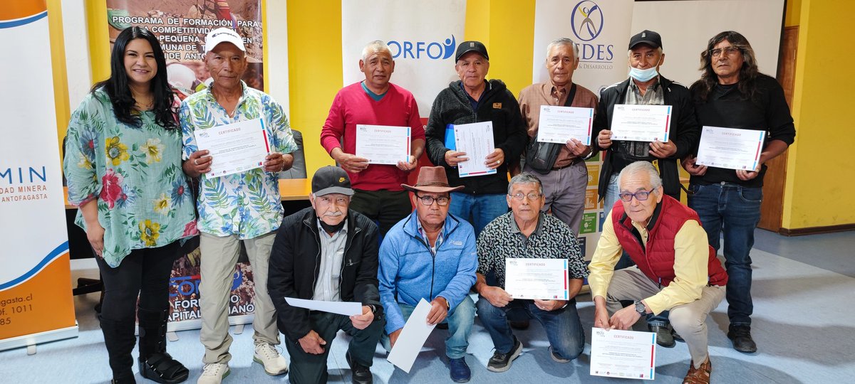 CorfoAntofa's tweet photo. 39 productores finalizaron el PFC Pequeña Minería #Tocopilla, donde se actualizaron en temáticas de seguridad en las operaciones de un pique minero. La iniciativa del #ComitéCorfoAntofagasta, a través de #BecasCapitalHumanose, se formuló junto a @SeremimineriaA y #coresemin. https://t.co/4wYFU6mh8T