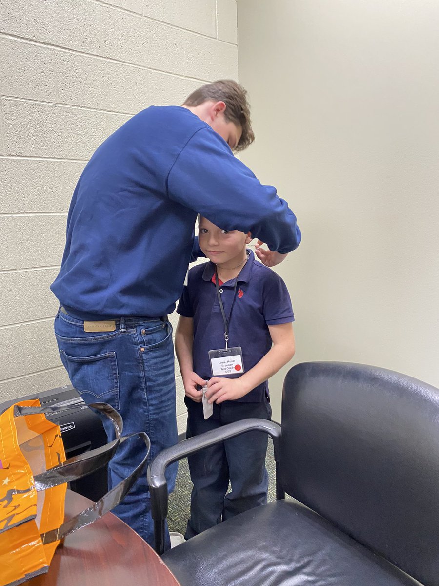 Darren Leach tweet media